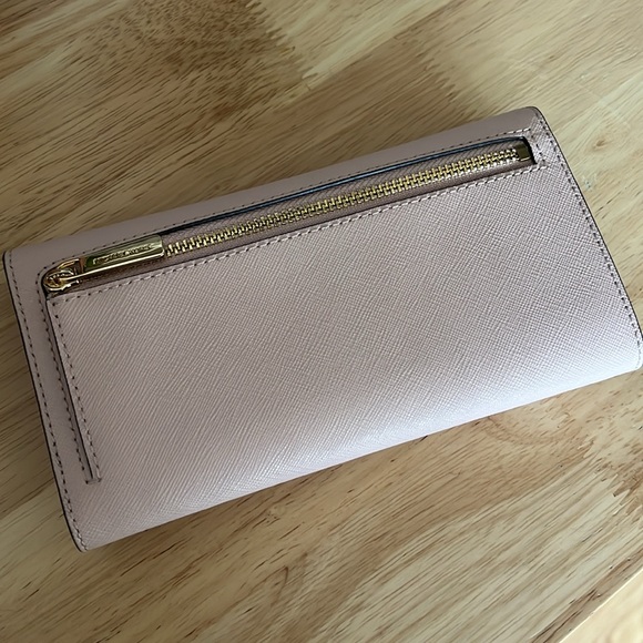 Micheal Kors Wallet - Picture 5 of 5